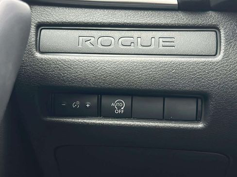 Used 2025 Nissan Rogue S FWD image 23