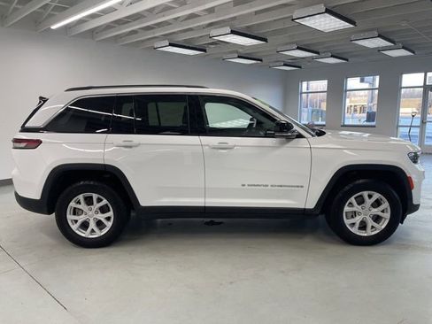 Used 2023 Jeep Grand Cherokee Limited w/ Trailer Tow Prep Group (B) image 15