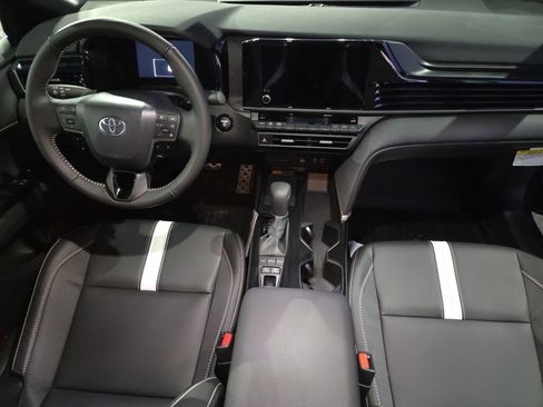 New 2026 Toyota Camry SE image 4