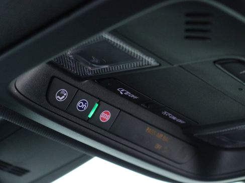 Used 2023 Chevrolet Traverse LT image 20