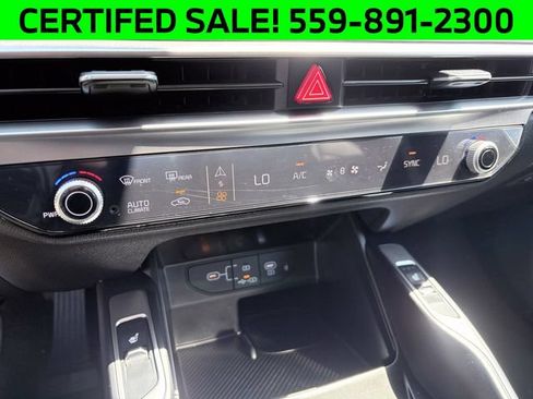 Certified 2025 Kia Sorento S AWD/4WD image 18