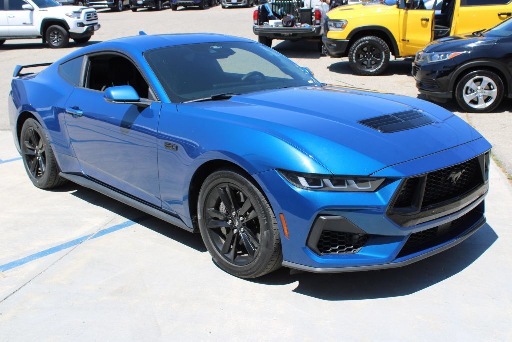 Used 2024 Ford Mustang GT RWD image 3