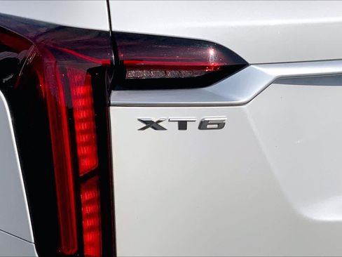 Used 2020 Cadillac XT6 Premium Luxury FWD image 10