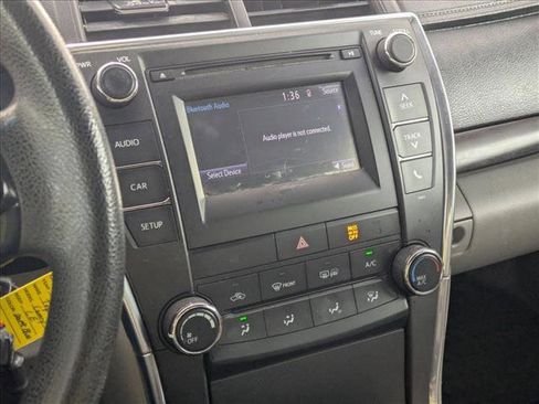 Used 2017 Toyota Camry LE image 13