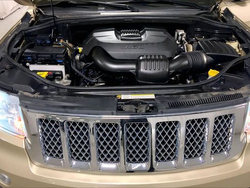 Used 2011 Jeep Grand Cherokee Overland Summit AWD/4WD image 30