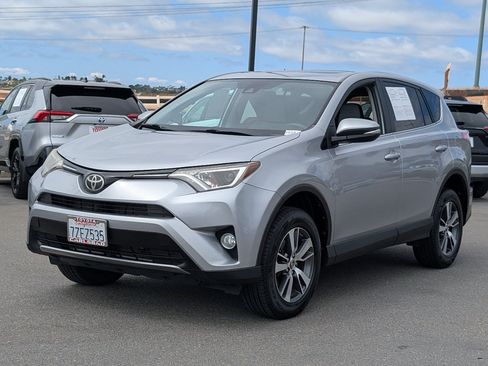 Used 2017 Toyota RAV4 XLE w/ All Weather Liner Package FWD image 11
