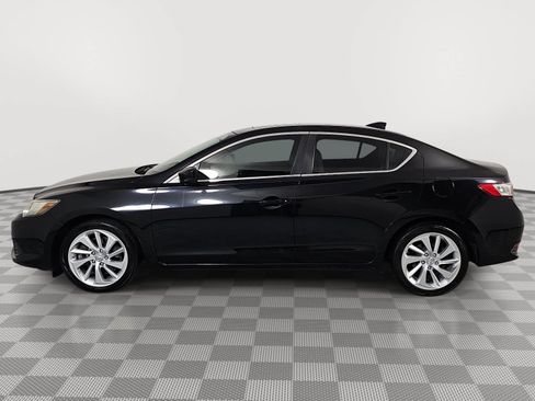 Used 2017 Acura ILX w/ AcuraWatch Plus Package FWD image 5