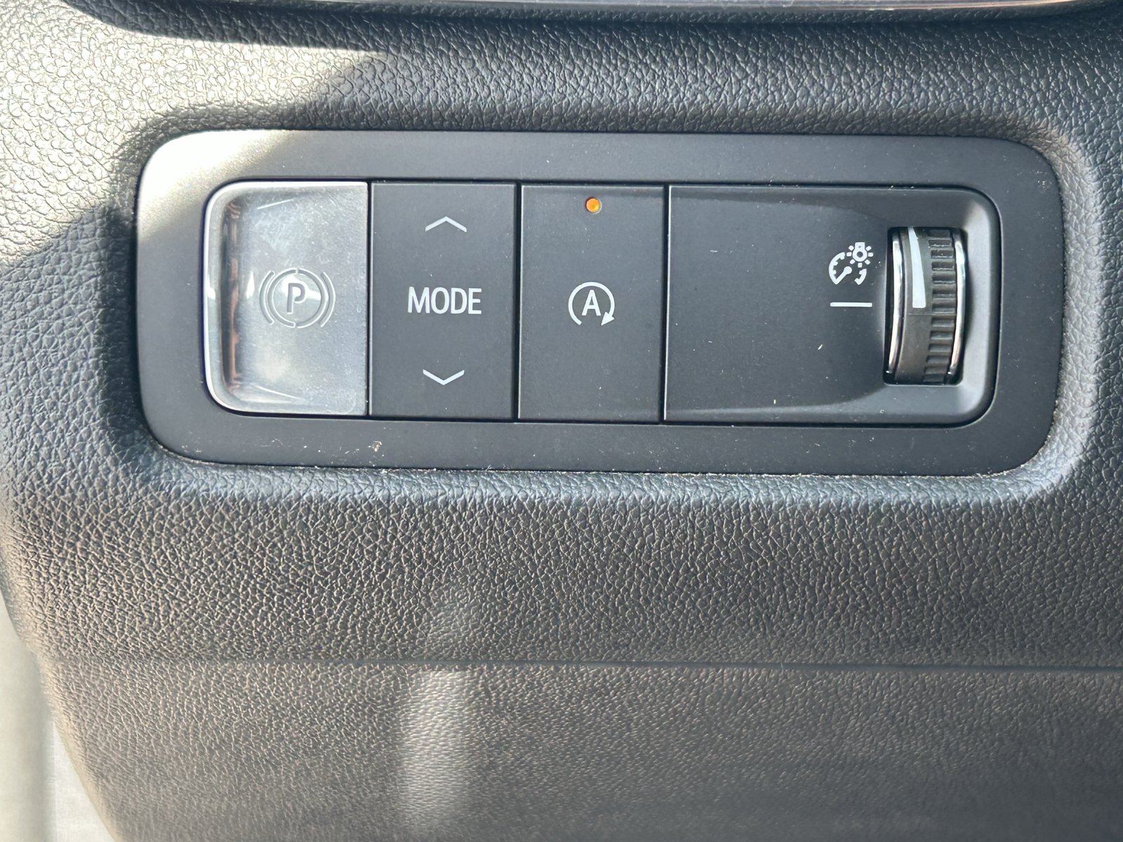 Certified 2026 GMC Acadia Elevation FWD image 31