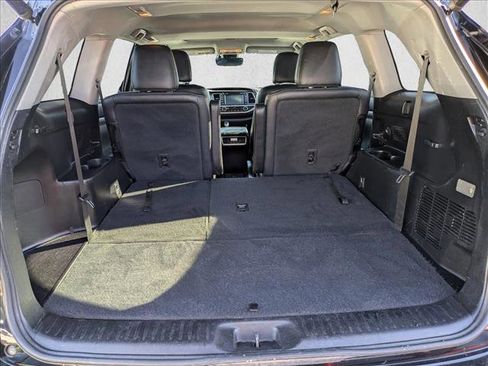 Used 2019 Toyota Highlander Limited image 17