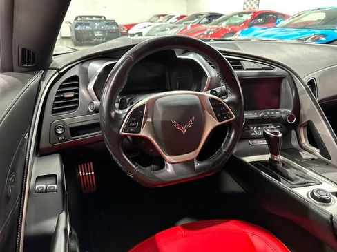 Used 2019 Chevrolet Corvette Stingray Coupe w/ 1LT RWD image 7