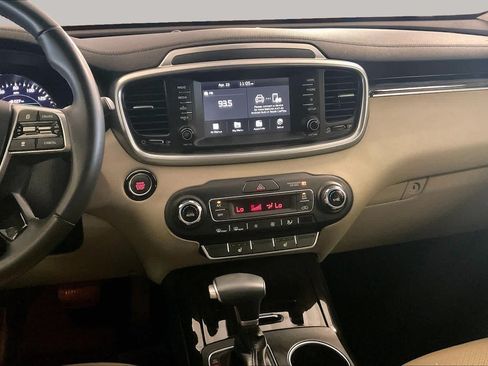 Used 2020 Kia Sorento EX FWD image 6