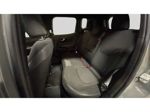 Used 2022 Jeep Renegade Altitude w/ Convenience Group AWD/4WD image 14