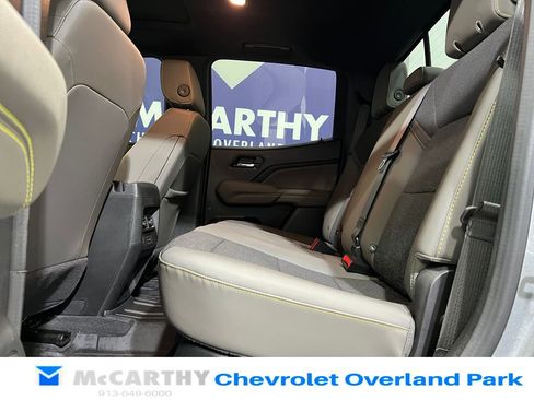 Used 2024 Chevrolet Colorado ZR2 w/ Technology Package AWD/4WD image 28