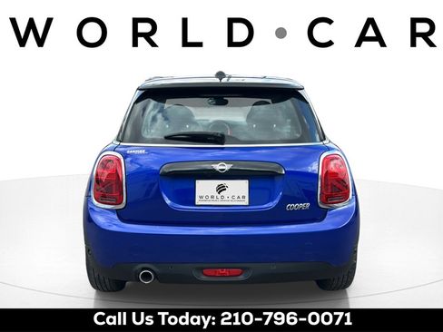 Used 2021 MINI Cooper 2-Door Hardtop image 5