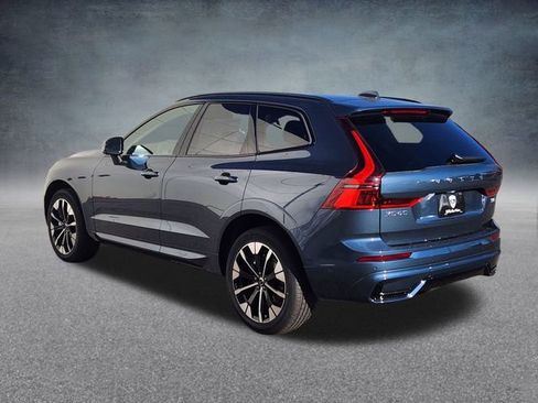 New 2026 Volvo XC60 B5 Plus w/ Climate Package image 5