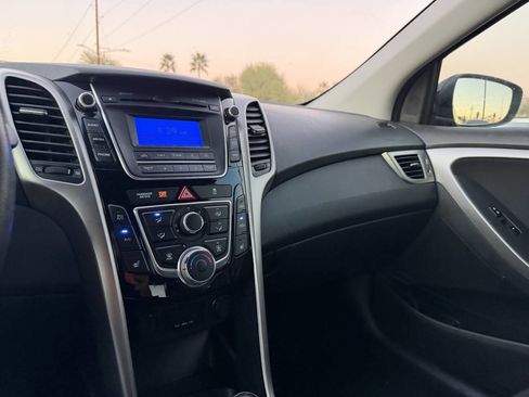 Used 2013 Hyundai Elantra GT image 17