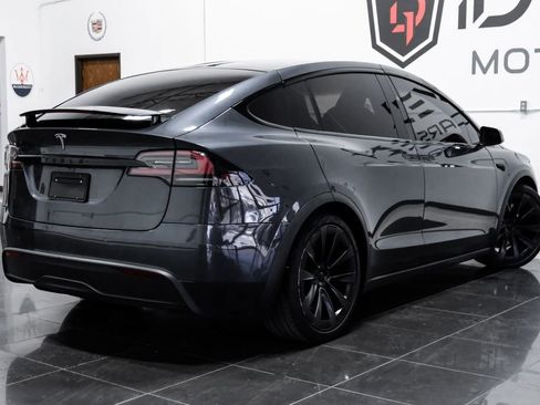 Used 2022 Tesla Model X image 9