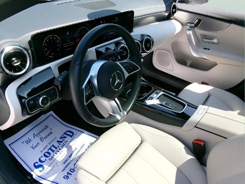 Used 2025 Mercedes-Benz CLA 250 image 12