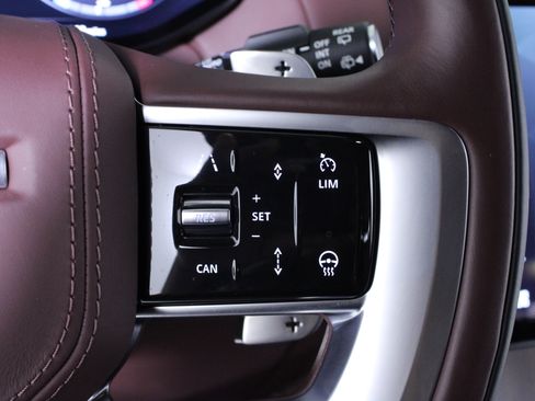 Used 2024 Land Rover Range Rover SE image 24