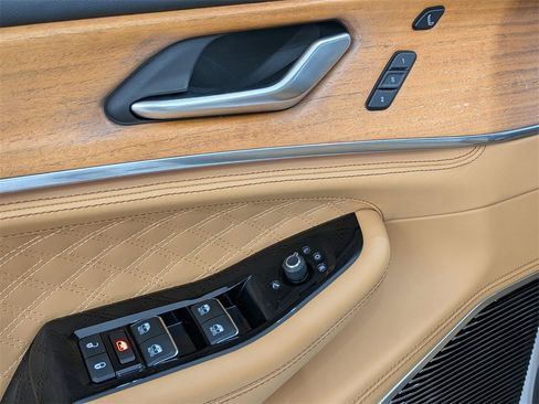 Used 2021 Jeep Grand Cherokee L Summit image 16