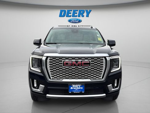 Used 2023 GMC Yukon Denali AWD/4WD image 13