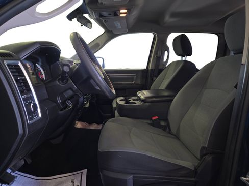 Used 2022 RAM 1500 Classic SLT AWD/4WD image 12