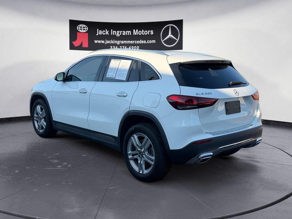 Certified 2022 Mercedes-Benz GLA 250 w/ Premium Package Lite image 3