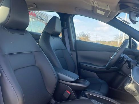 New 2026 Nissan Leaf SV+ w/ Floor Mat Package (SV+) FWD image 11