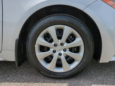 Used 2026 Toyota Corolla LE FWD image 11
