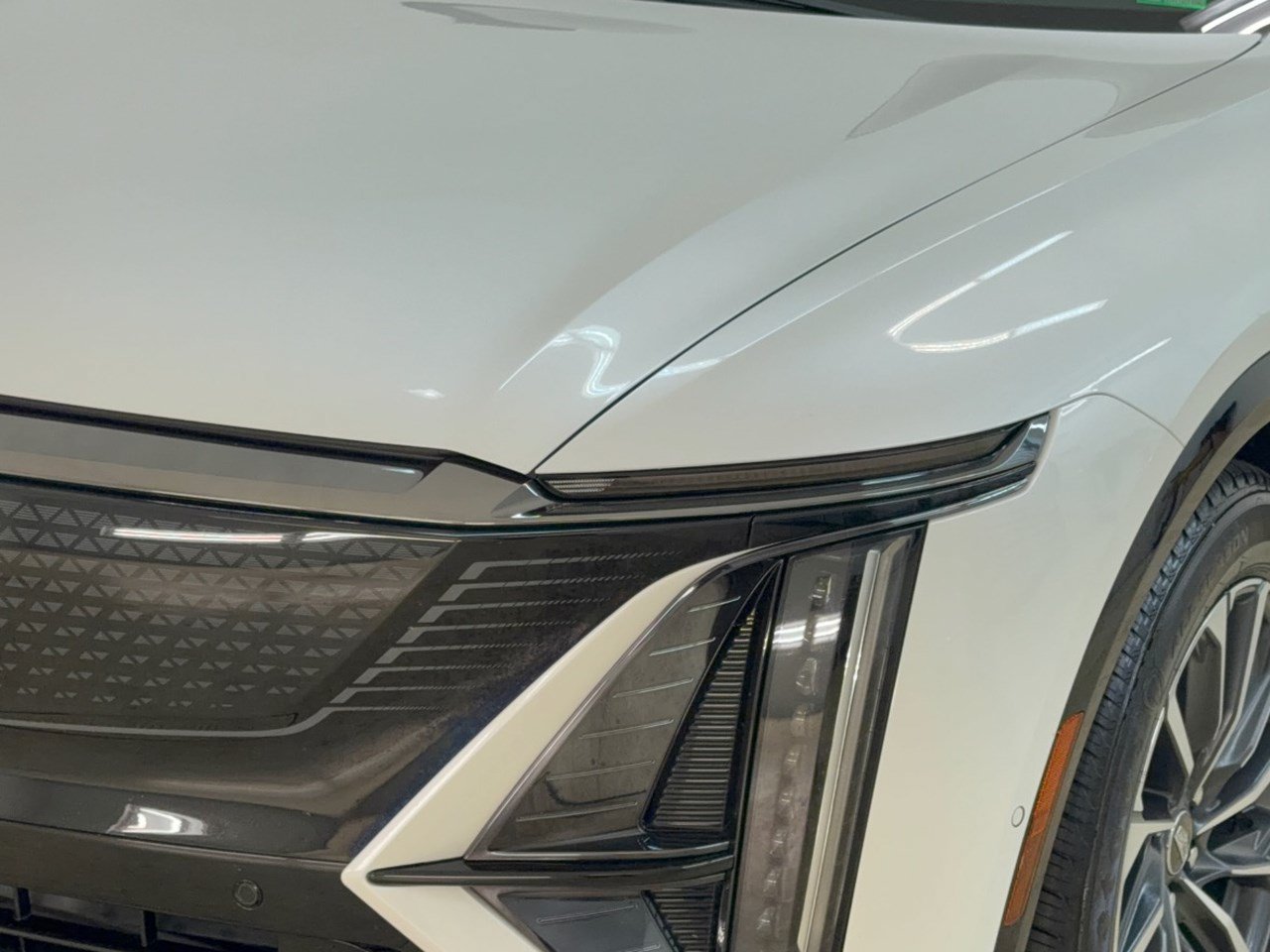 Certified 2024 Cadillac Lyriq Sport w/ LPO, Floor Liner Package AWD/4WD image 12