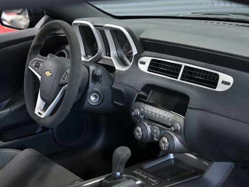 Used 2015 Chevrolet Camaro Z/28 image 40