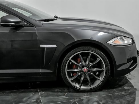 Used 2015 Jaguar XF Portfolio image 13