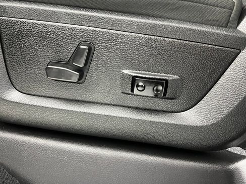 Certified 2024 RAM 2500 Big Horn w/ Sport Appearance Package image 22