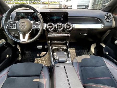Used 2022 Mercedes-Benz GLB 250 4MATIC image 9