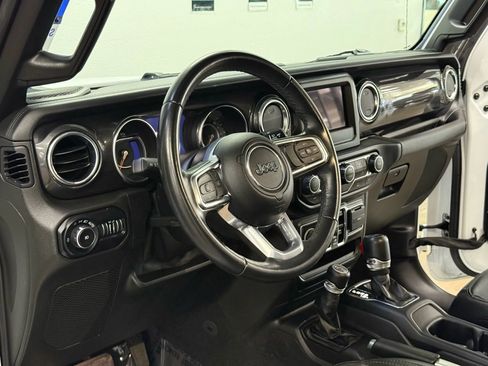 Used 2021 Jeep Wrangler Unlimited Sahara image 17
