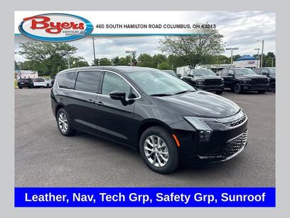 New 2027 Chrysler Pacifica Select w/ Family Tech Group
