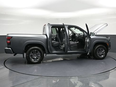 New 2026 Nissan Frontier SV w/ Tow Package AWD/4WD image 34