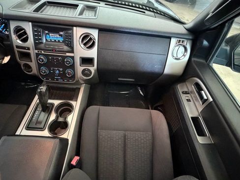 Used 2017 Ford Expedition XLT RWD image 23