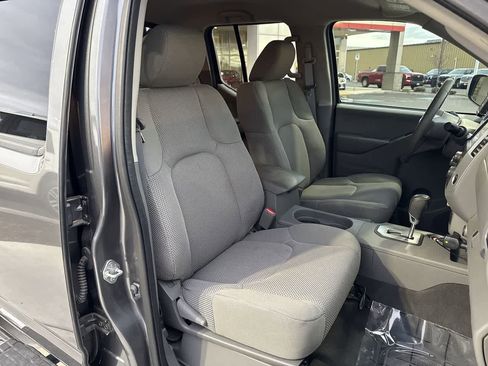 Used 2021 Nissan Frontier SV image 14