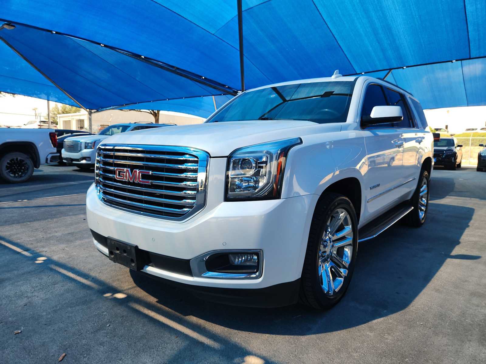 Used 2018 GMC Yukon SLT w/ Premium Edition RWD image 2