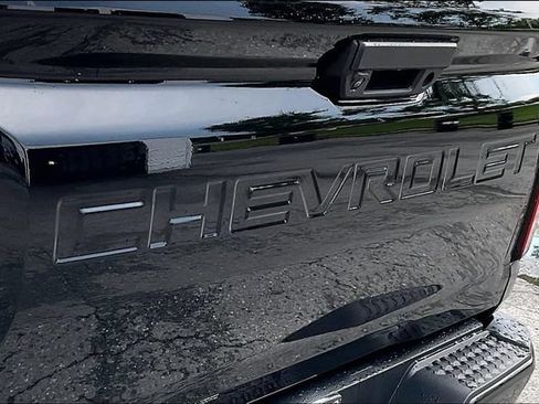 Used 2025 Chevrolet Colorado Z71 AWD/4WD image 22