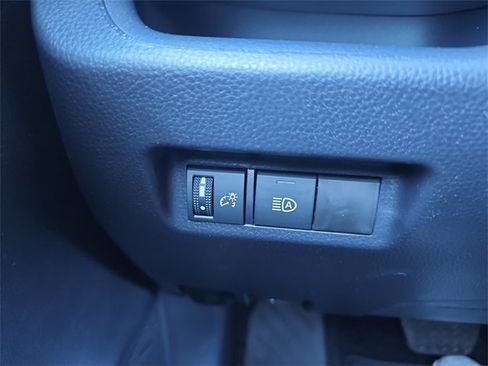 Used 2025 Toyota RAV4 LE image 22