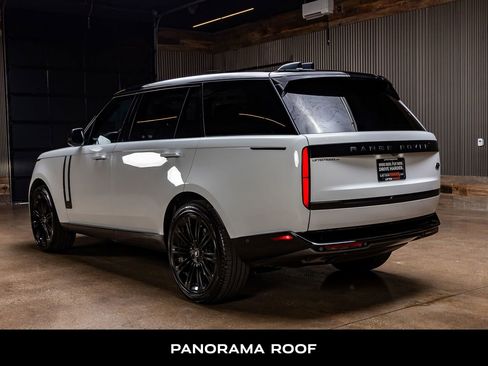 Used 2023 Land Rover Range Rover Long Wheelbase Autobiography image 6