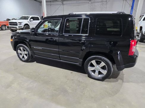 Used 2017 Jeep Patriot High Altitude AWD/4WD image 5