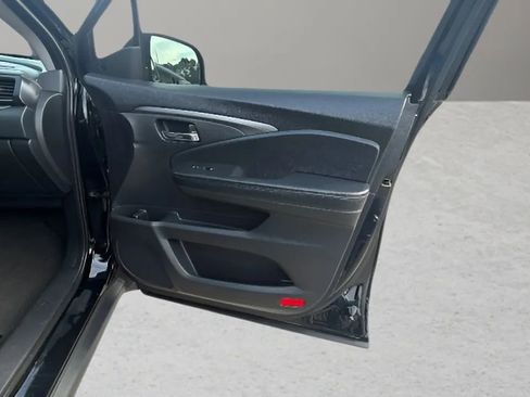 Used 2021 Honda Pilot Special Edition image 13