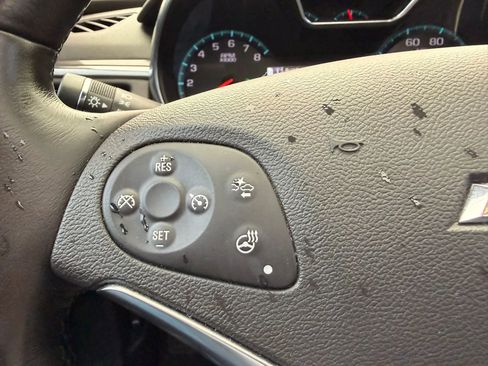 Used 2015 Chevrolet Impala LTZ FWD image 31
