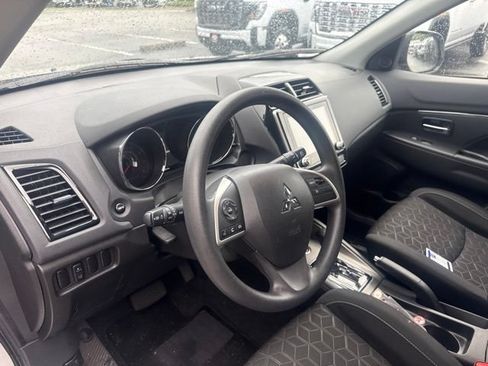 Used 2026 Mitsubishi Outlander Sport AWD image 9