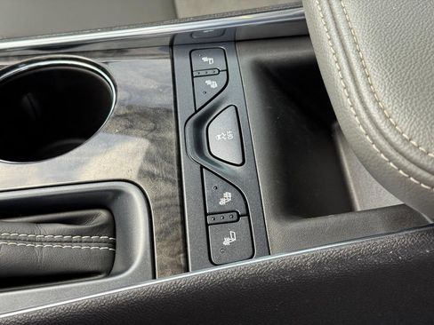 Used 2015 Chevrolet Impala LT image 7