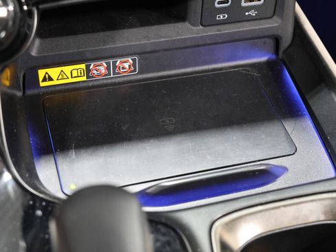 Used 2025 Lexus NX 450h+ AWD w/ Luxury Package image 31