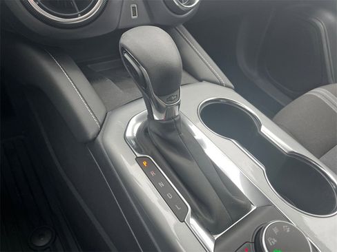 Used 2025 Chevrolet Blazer LT w/ Convenience Package image 21